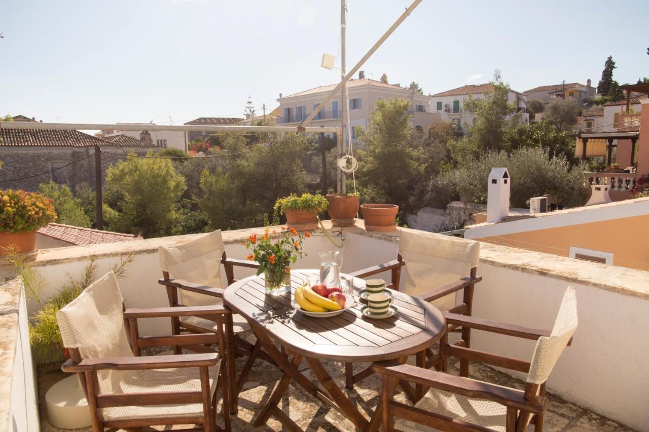 Вілла 1861 Mansion Spetses Екстер'єр фото